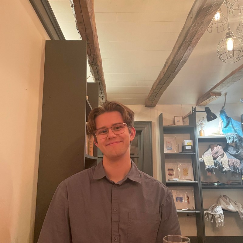 andrew_headshot